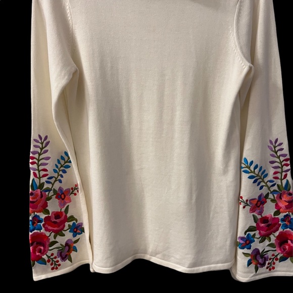 LINEA By LOUIS DELL’ OLIO COWL NECK, LIGHTWEIGHT FLORAL EMBROIDERED SWEATER - Picture 3 of 13